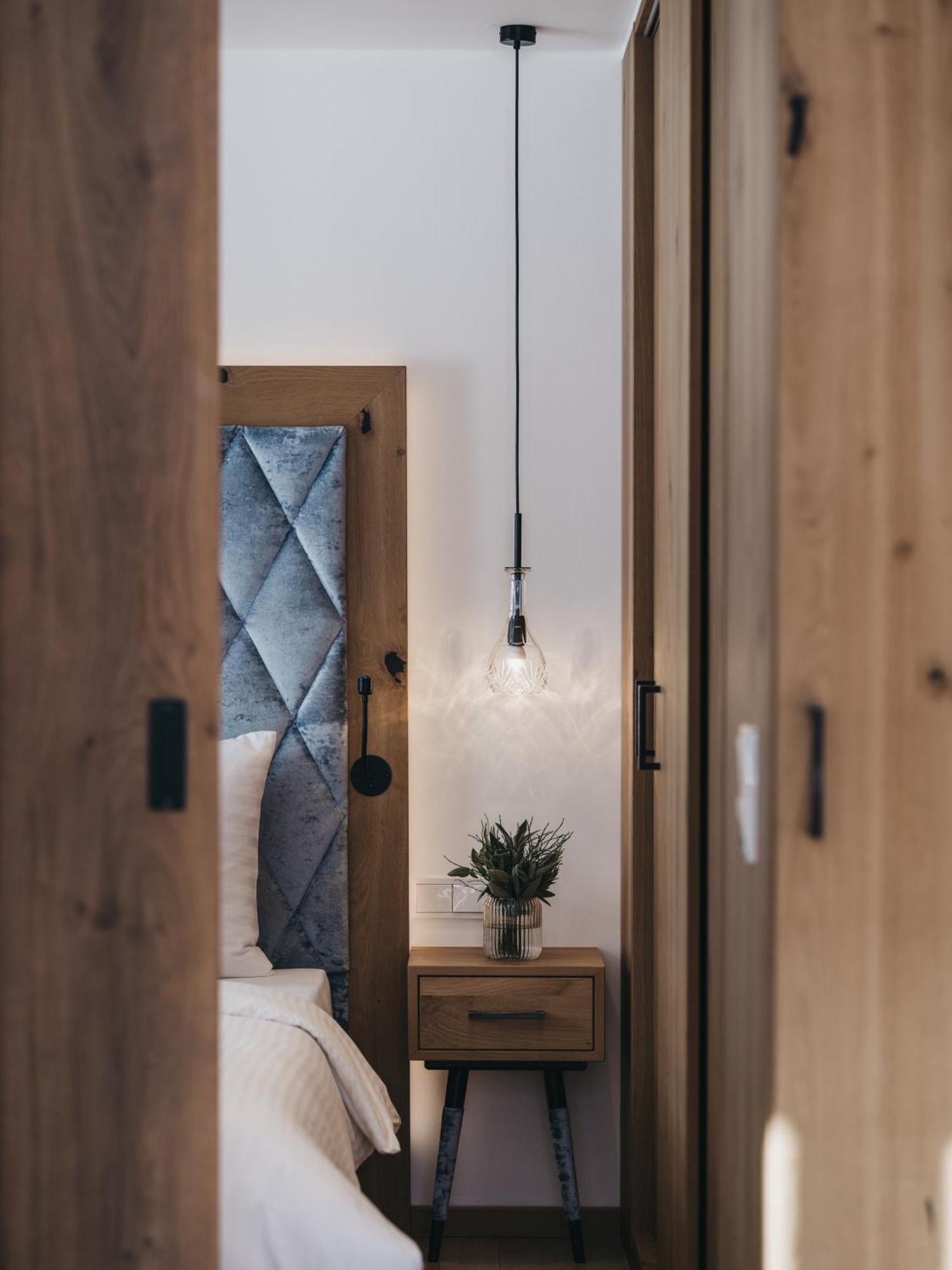 One-Bedroom Suite,1765188677:JPEG